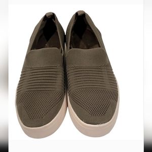 New Directions Wenna slip-ons, Olive